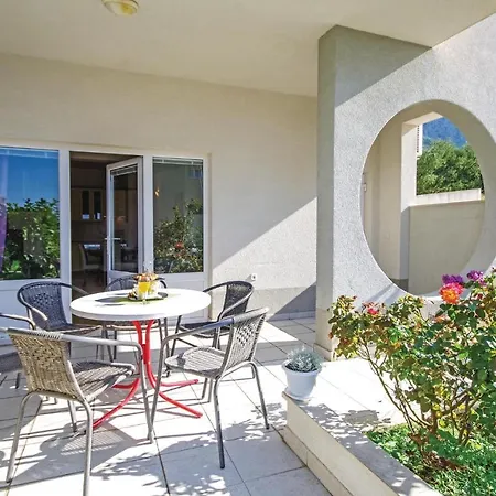 Put Pozara Ii Apartment Makarska