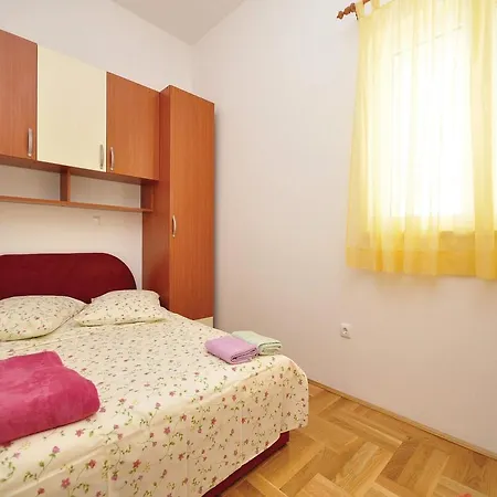 Put Pozara Ii * Makarska