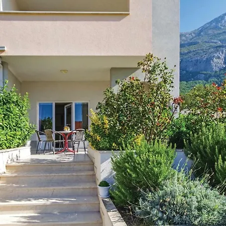 Put Pozara Ii Apartment Makarska